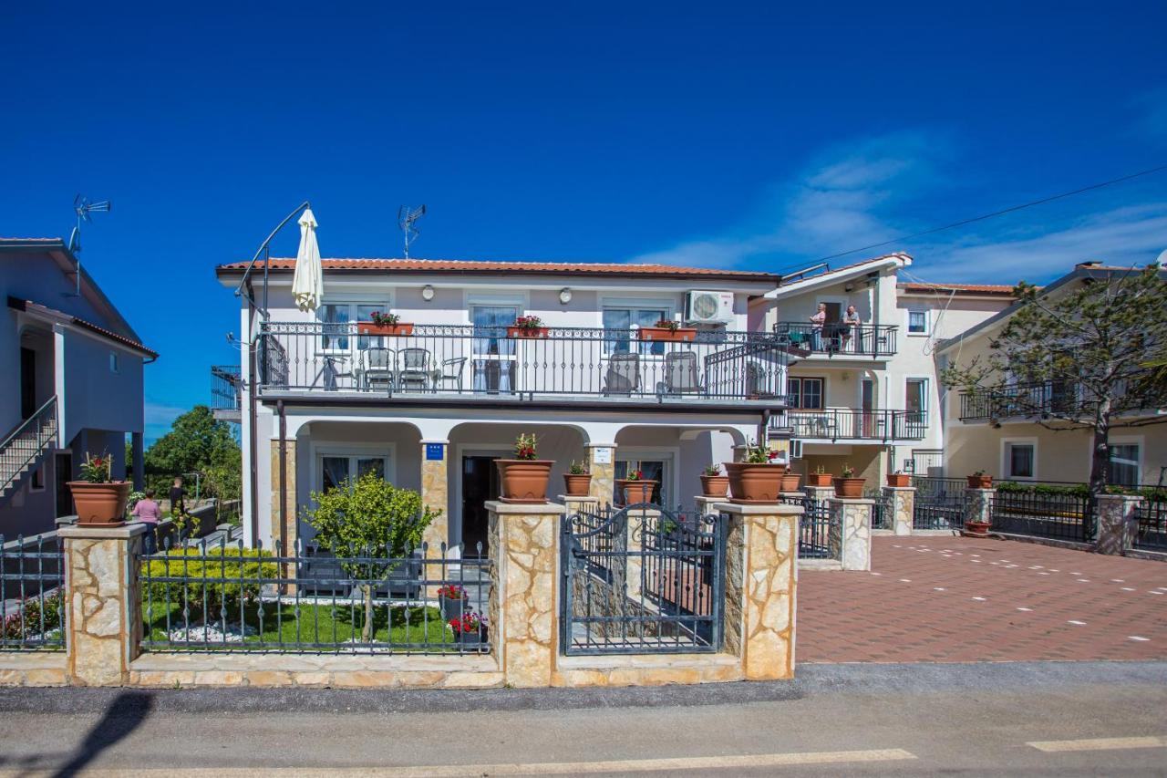 Apartament App Rosi *